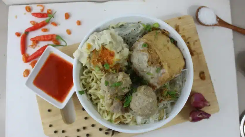 Bakso: The Soul-Soothing Meatball Soup